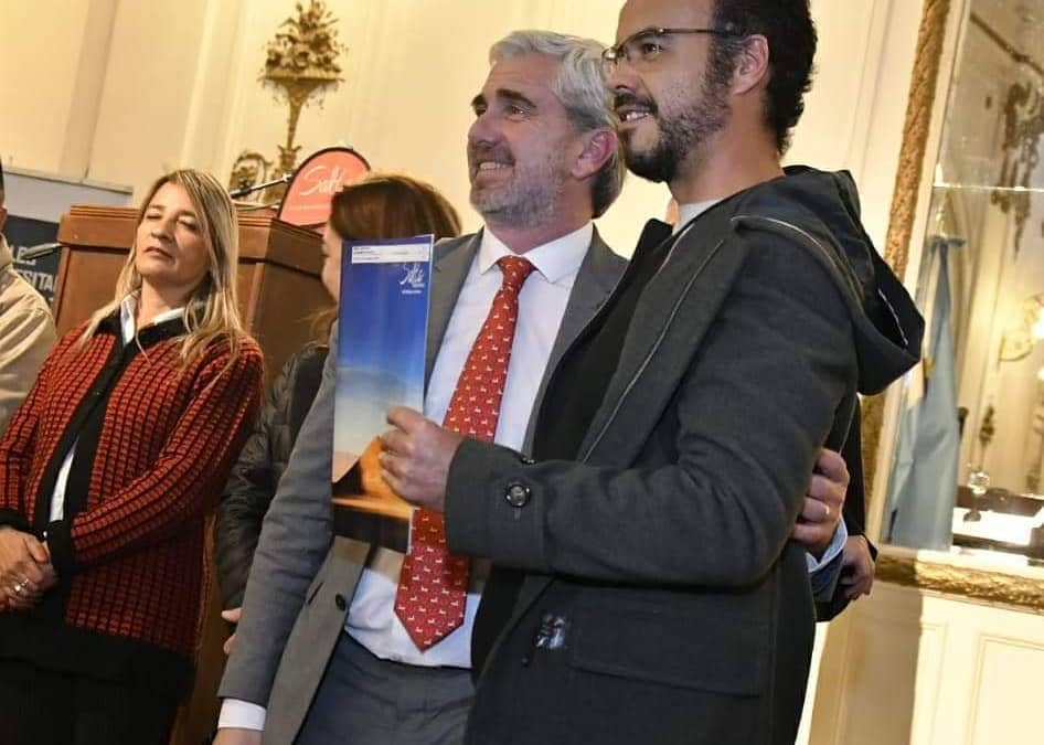 MANOS CRECE Y SIGUE APOSTANDO A LA JUVENTUD
